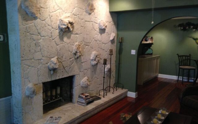The Mango Inn Bed & Breakfast