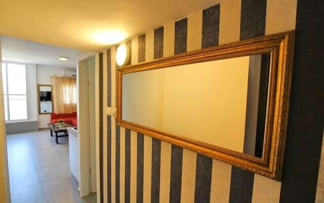 Arendalzrail Apartments -Rothschild St.8