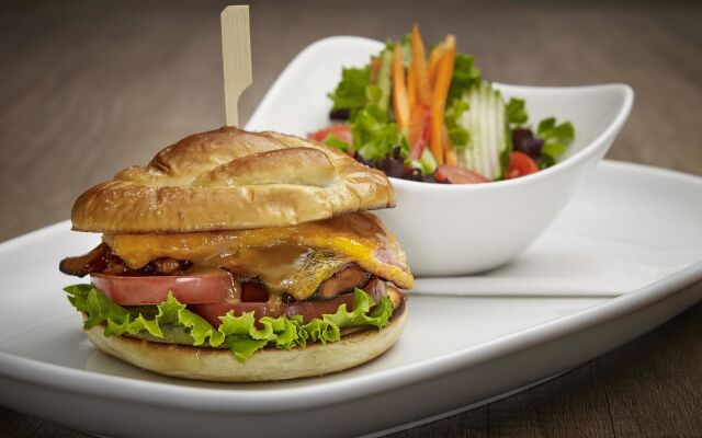 Best Western Plus Guildwood Inn