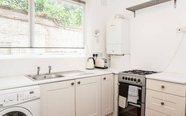 Lovely 1 Bed Self-Contained Flat in Greenwich