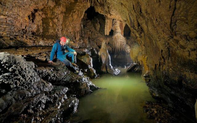 Tranquil Holiday Home in Soturac With Pool