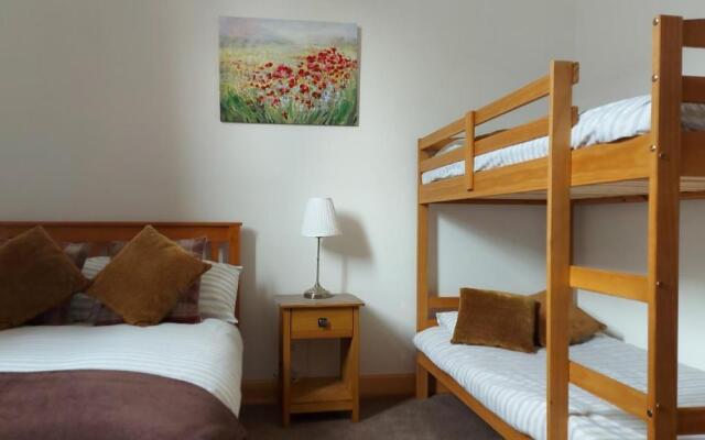 Helmsdale Lodge Hostel - all rooms en-suite