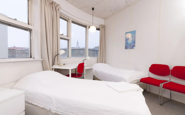 101 Guesthouse Hotel