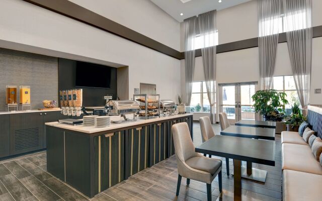 Homewood Suites by Hilton Edison Woodbridge