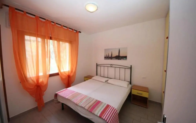 Charming Apartment With AC, Garden and Parking