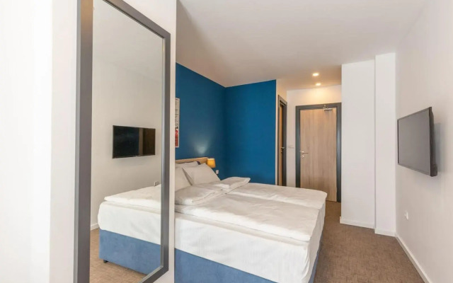 Premium Crown Suites