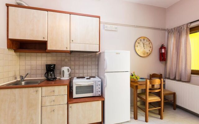 Glaros Beach Apartments