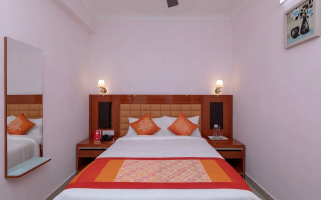 Oyo 17224 Swarnam Residency