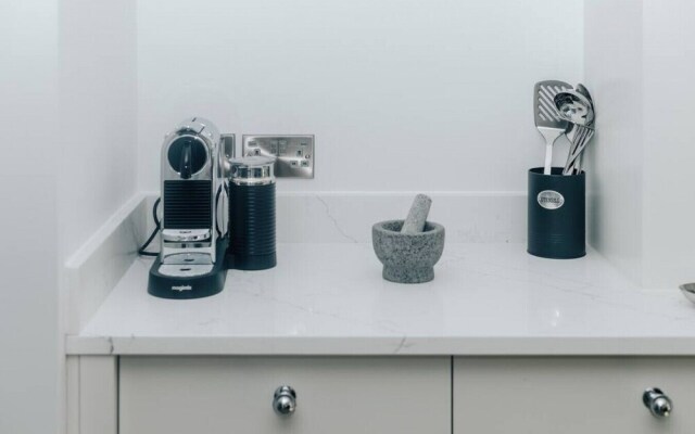 Woodvale Retreat - Sleeps 20