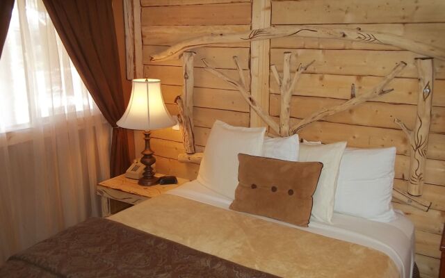 The Cedaredge Lodge