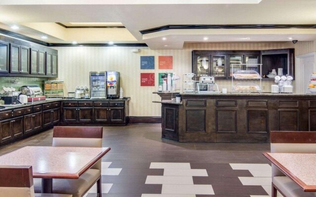 Comfort Inn & Suites El Dorado