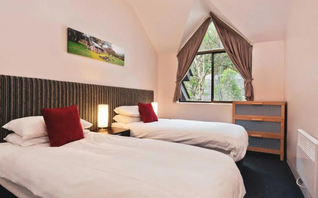 Lantern 1 Bedroom Loft with car space and Spectacular View