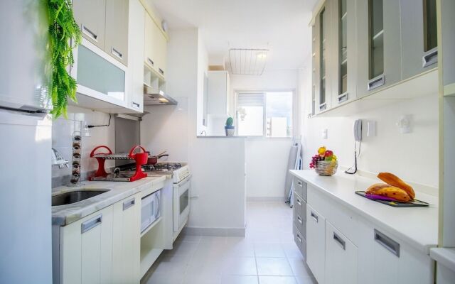 3 Bedrooms - Modern - Close to the Mall