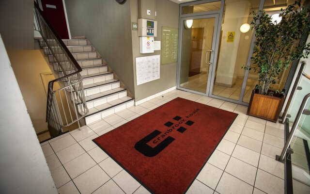 Cranbrook House Serviced Apartments