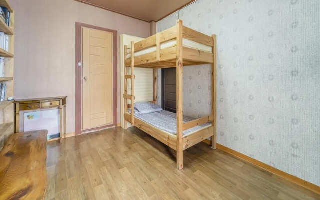 Gangneung Daleulsamkinbada Pension