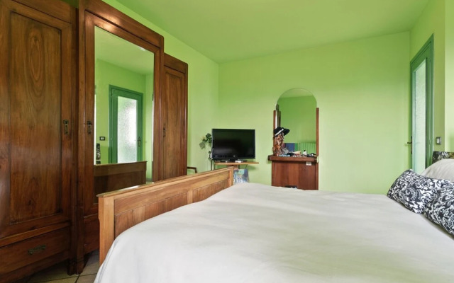 Peaceful Apartment in Frazione Sessant With Garden