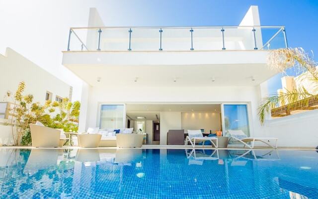 Rent Private Villa 100