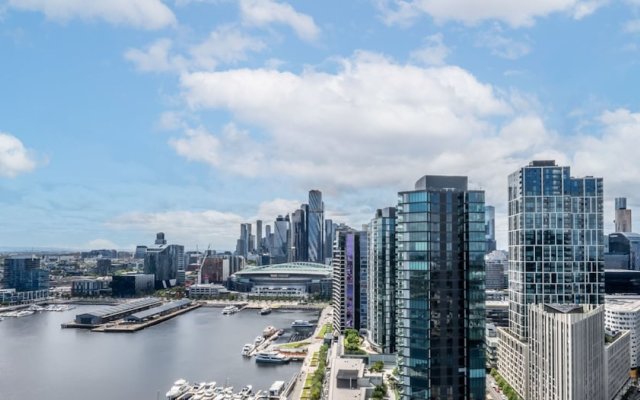 Melbourne Private Apartments - Collins Wharf Waterfront, Docklands