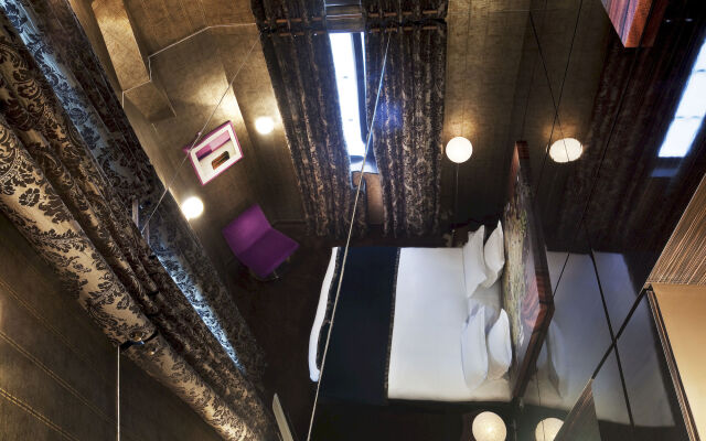 Hôtel du Petit Moulin, Haute Couture hotel by Lacroix