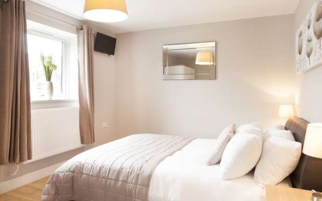 Saracens Courtyard Apartments