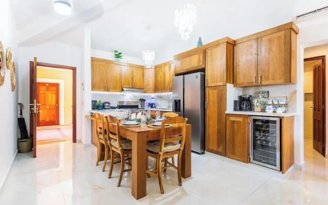 Oasis Cocotal - Punta Cana 4BR Apartment