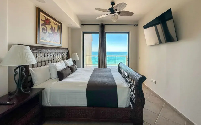 Beach Bliss Retreat 2BR Beachfront Condo