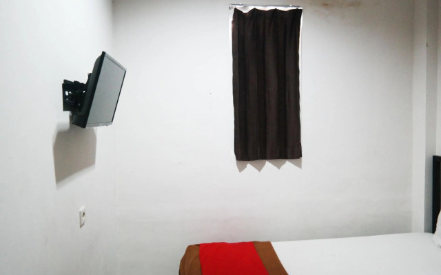 RedDoorz At Losari Area 3