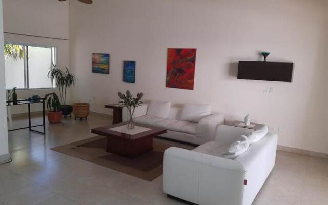 Villa Airport Prestige