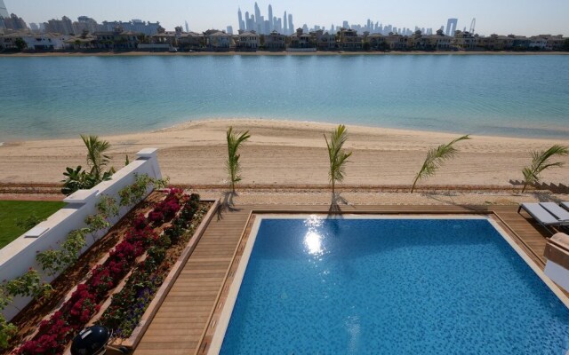 Villa on Beach w Private Pool The Palm Jumeirah