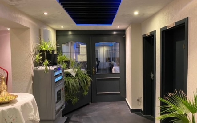 Louis Hotels