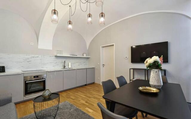 Vienne City Apartment Crown 6