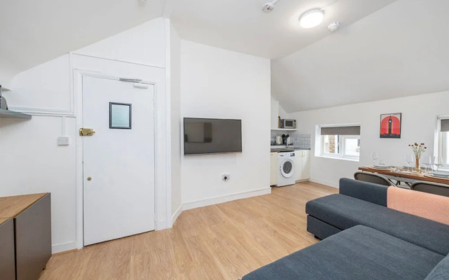 The Cutesy - Fitzrovia - by Frankie Says