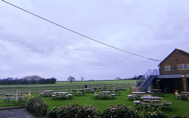 The Queens at Horton