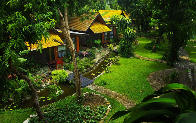 Areeya Phuree Resort