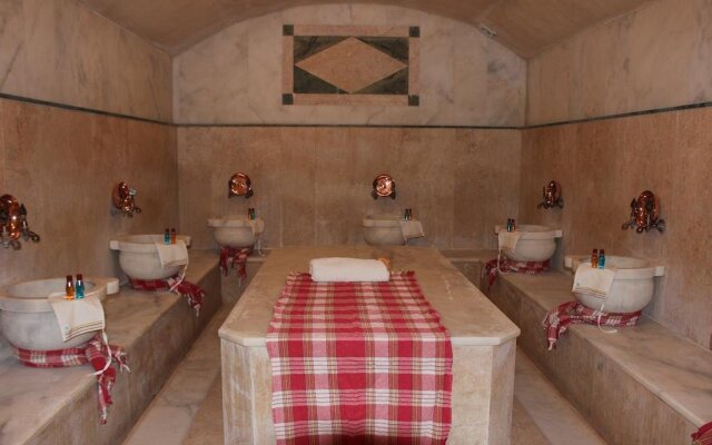 Celik Saray Hotel