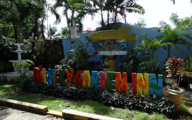 D' Lucky Garden Inn