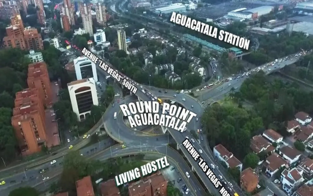 Living Hostal - Hostel