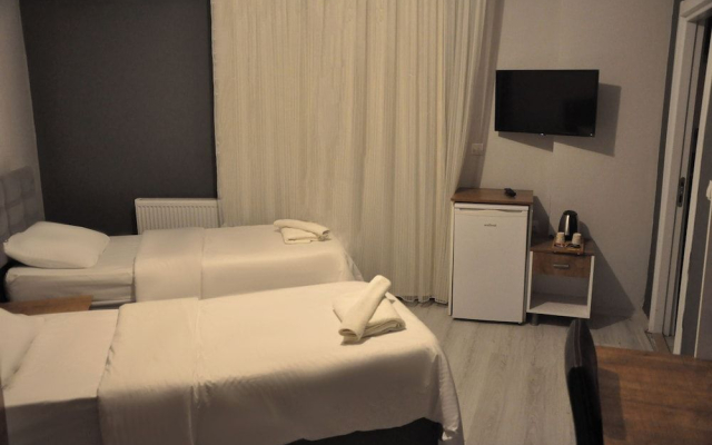 AKS Royal Otel