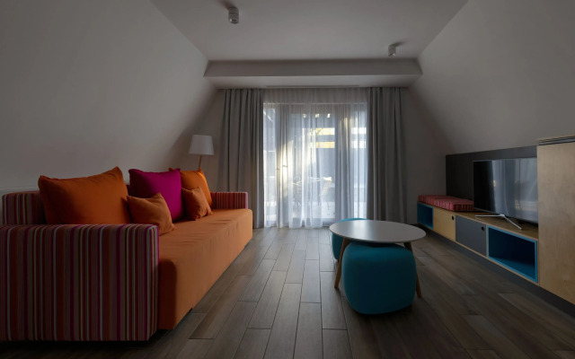 Donautica Hotel & Restaurant