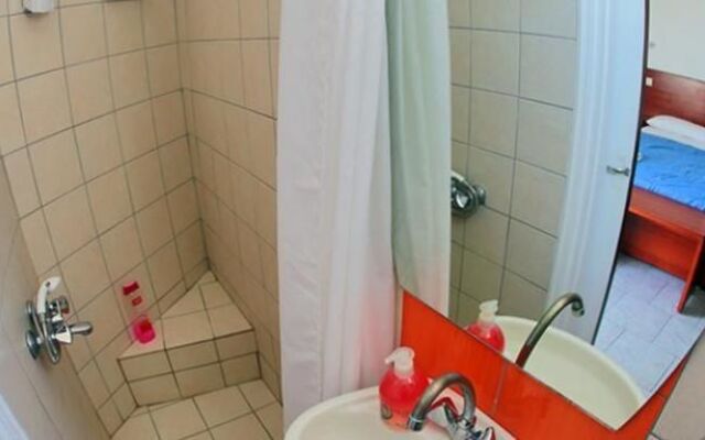 Tonia Hotel