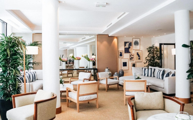 Five Seas by Inwood Hotels