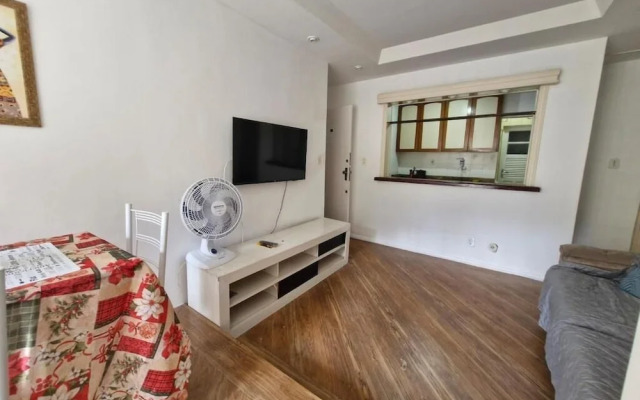 SUH Copacabana 105 Metro Posto 5