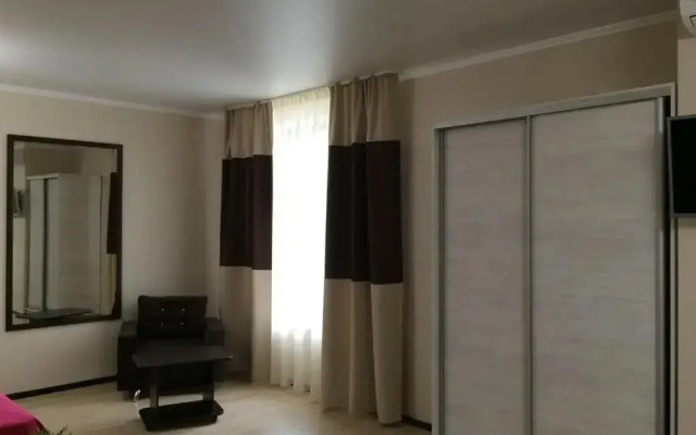 Guest House Yat-Haus