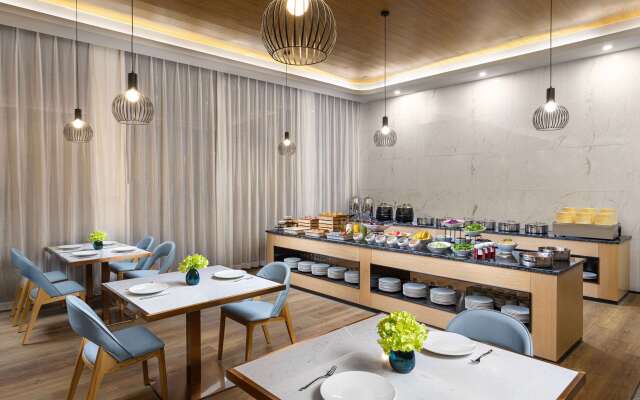 Microtel by Wyndham Hangzhou