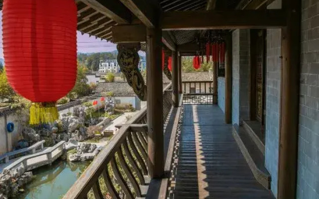 Hidden Mountain Yi homes