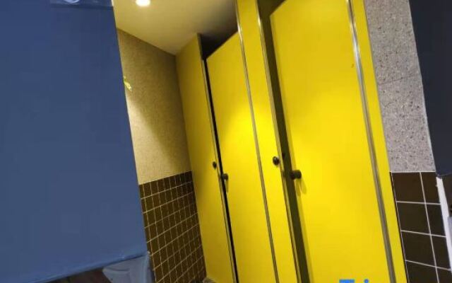 YeSuXiaoXing Youth Hostel