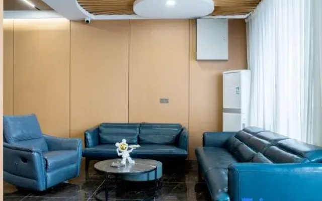 Xinzheng Banpoju Homestay (Henan Institute of Industry and Trade Shawo Li Subway Station)