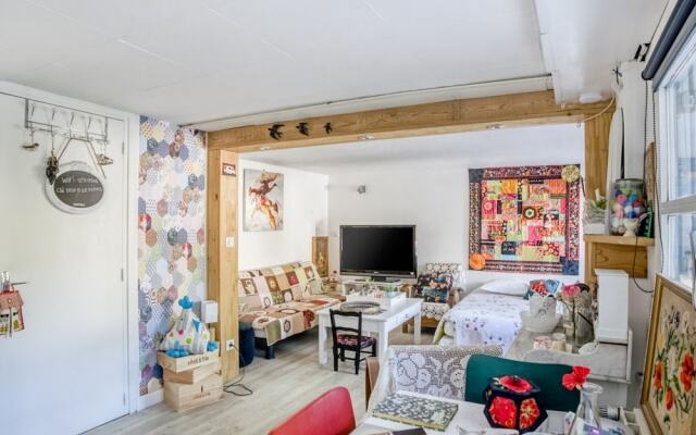 Comfortable Holiday Home in Roanne With Swimming Pool