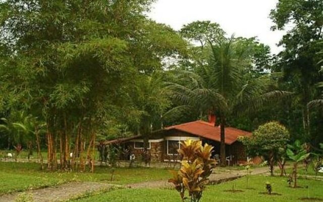 Hotel de Selva El Puente