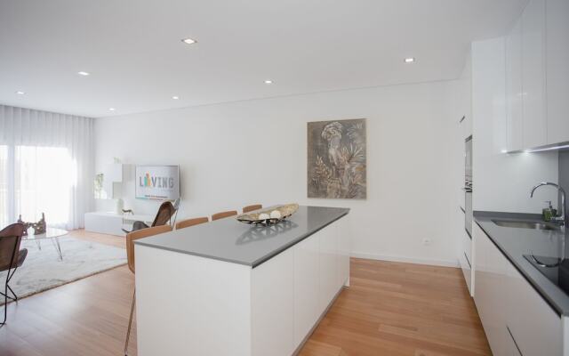 Liiiving -Luxury River View Apartment XI